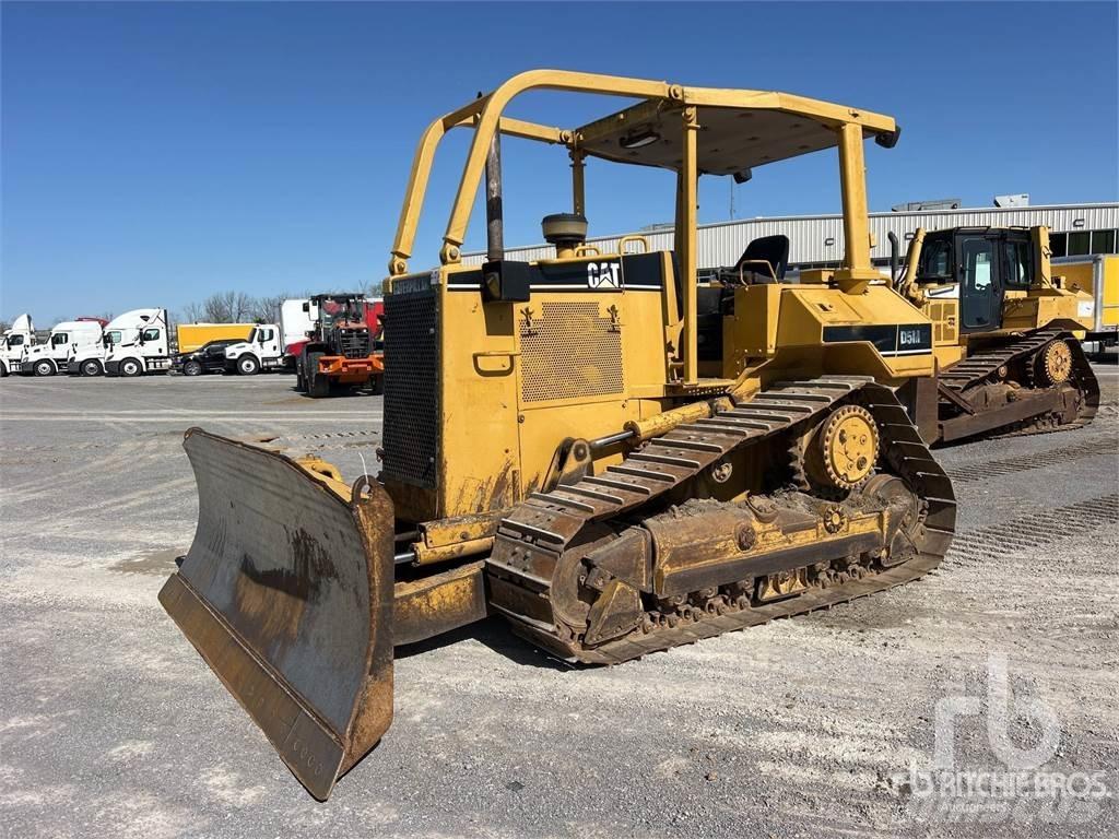 CAT D5MXL Buldožeri guseničari