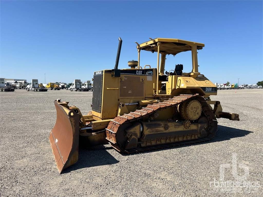 CAT D6M XL Buldožeri guseničari