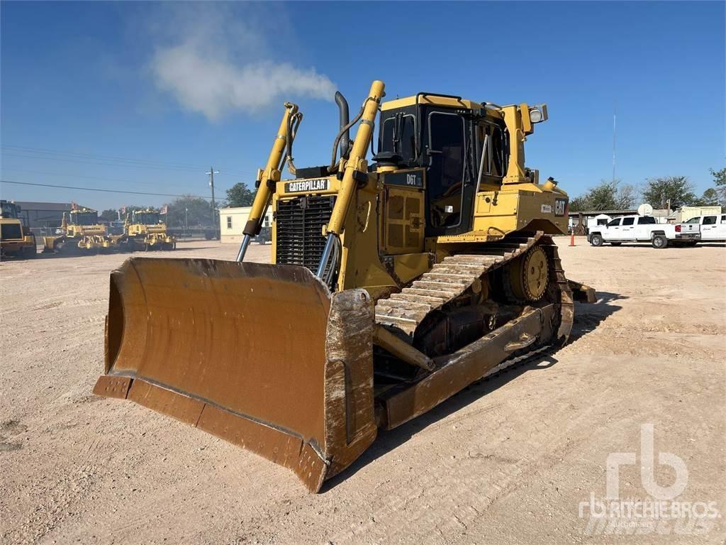CAT D6T XL Buldožeri guseničari