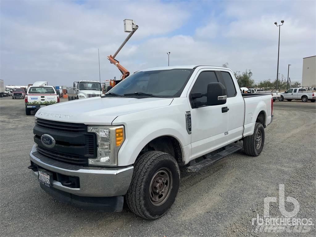 Ford F-250 Pik up kamioni