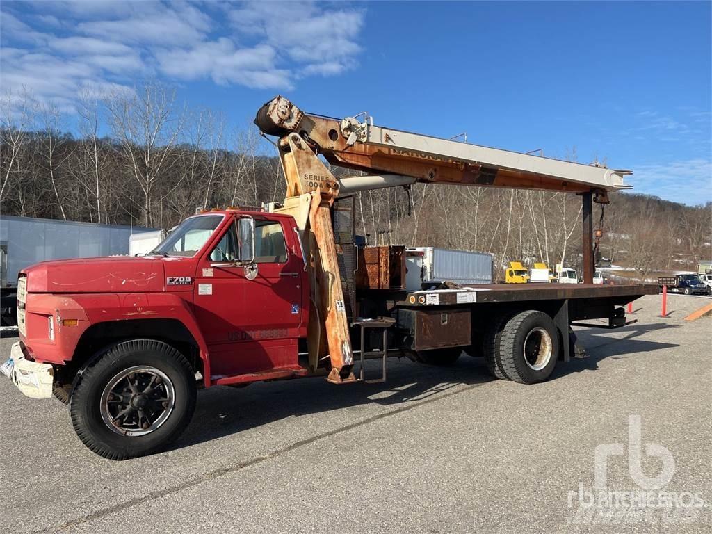 Ford F-700 Kamioni sa kranom