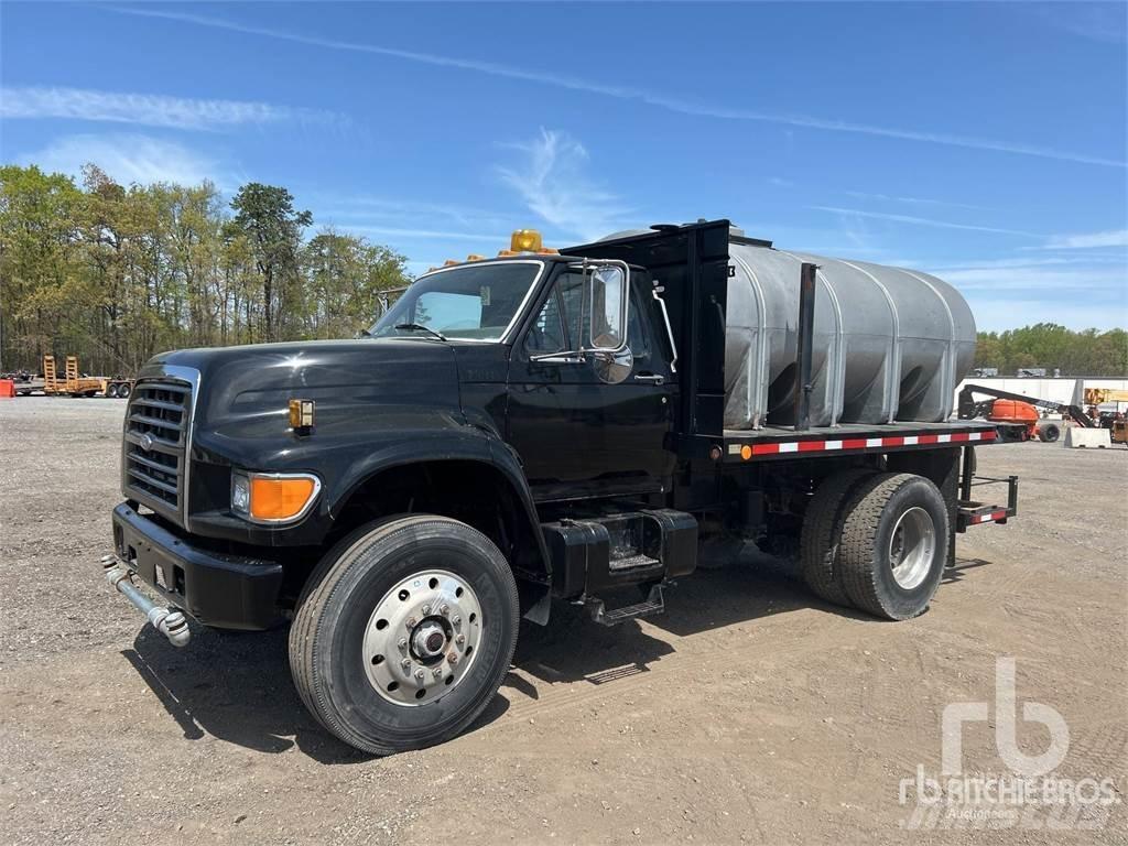 Ford F800 Kamioni za vodu