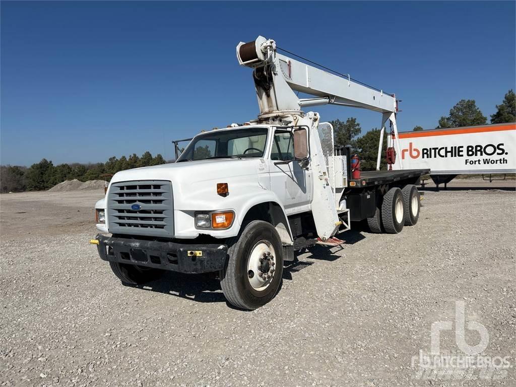 Ford FT900F Kamioni sa kranom