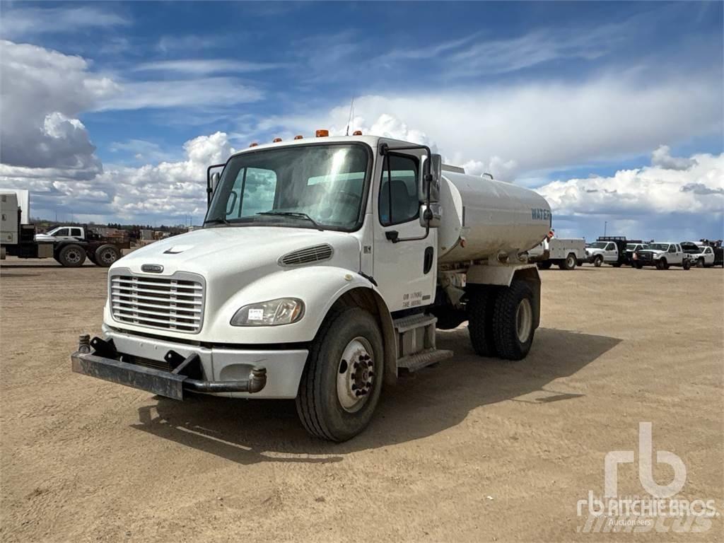 Freightliner M2 Kamioni za vodu