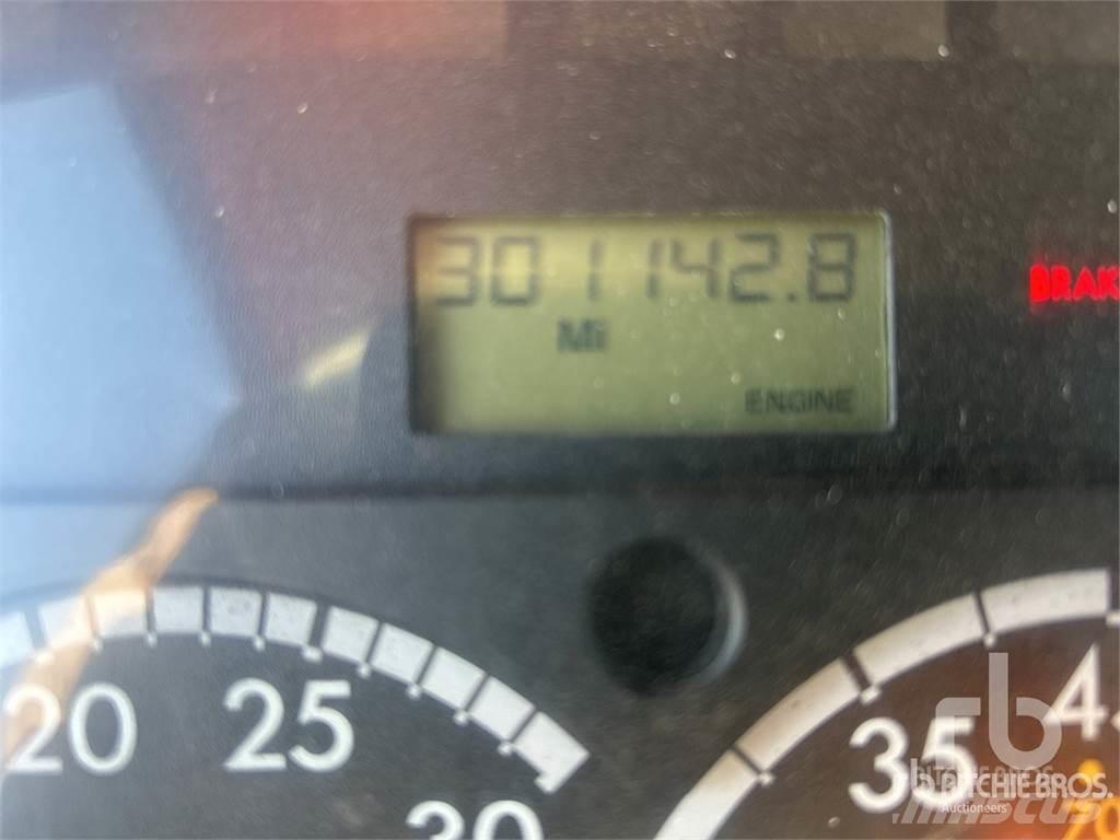 Freightliner M2 Kamioni za podizanje kablova