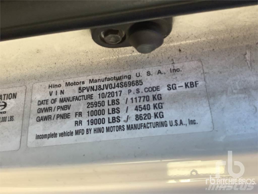 Hino 268 Dostavna vozila / kombiji