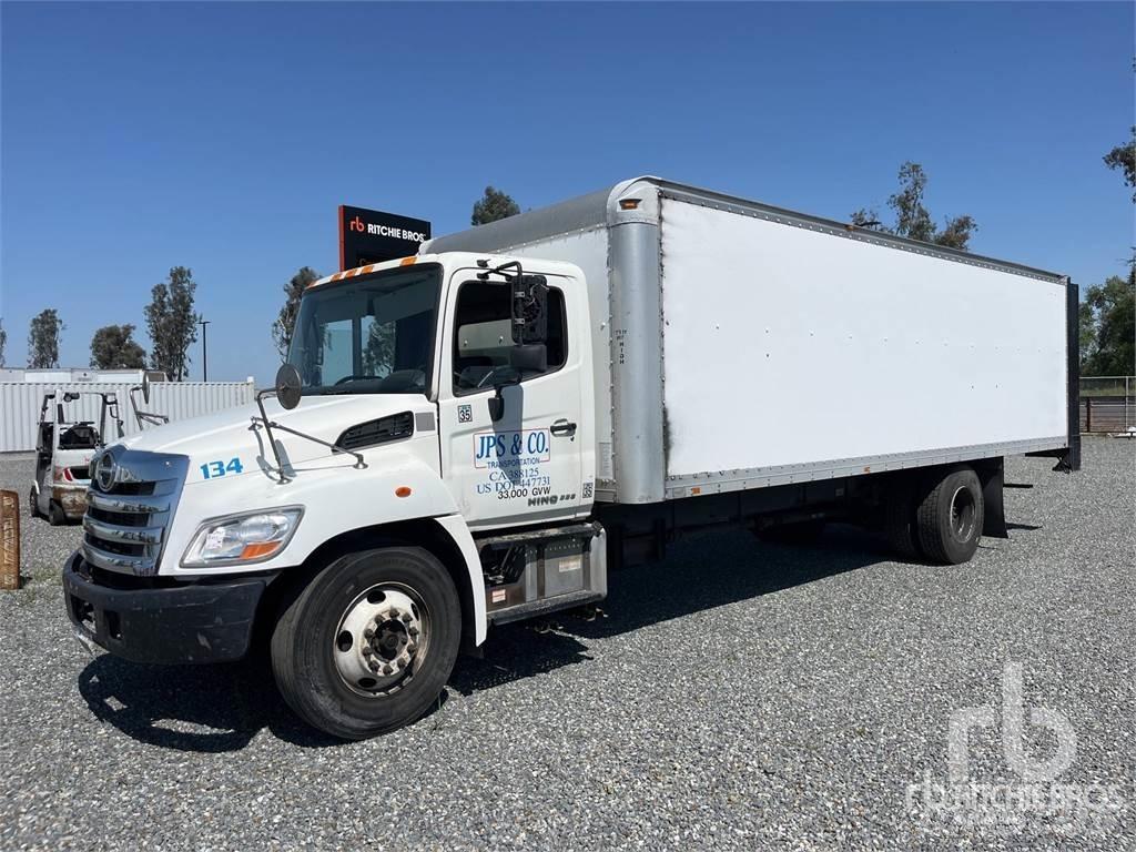 Hino 338 Dostavna vozila / kombiji