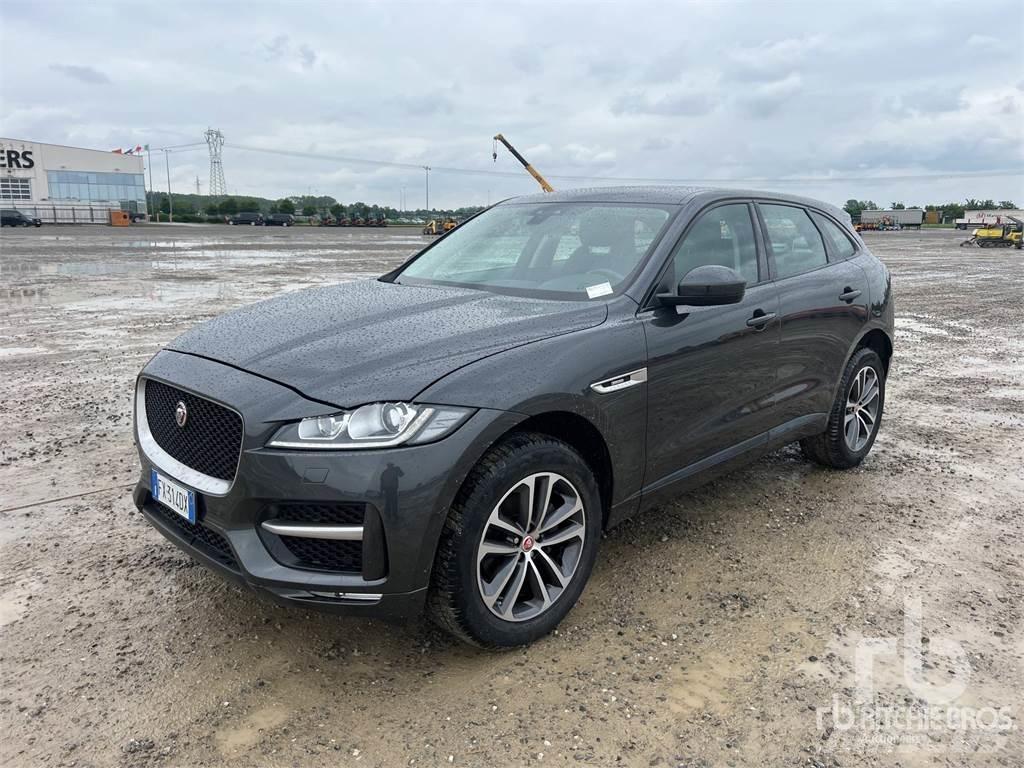 Jaguar F-PACE Pik up kamioni