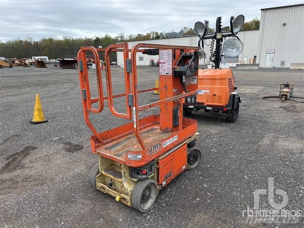 JLG 1230ES Zglobne podizne platforme