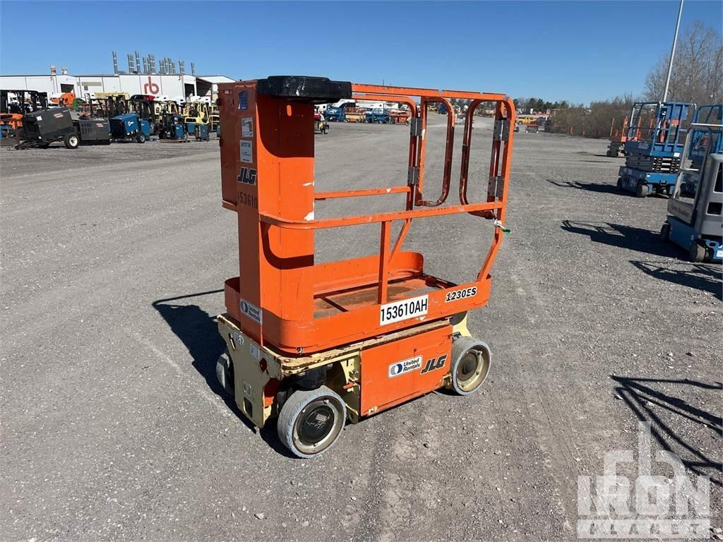 JLG 1230ES Zglobne podizne platforme