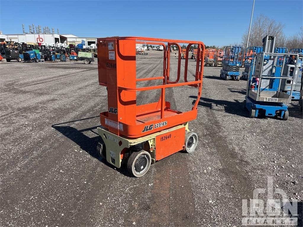 JLG 1230ES Zglobne podizne platforme
