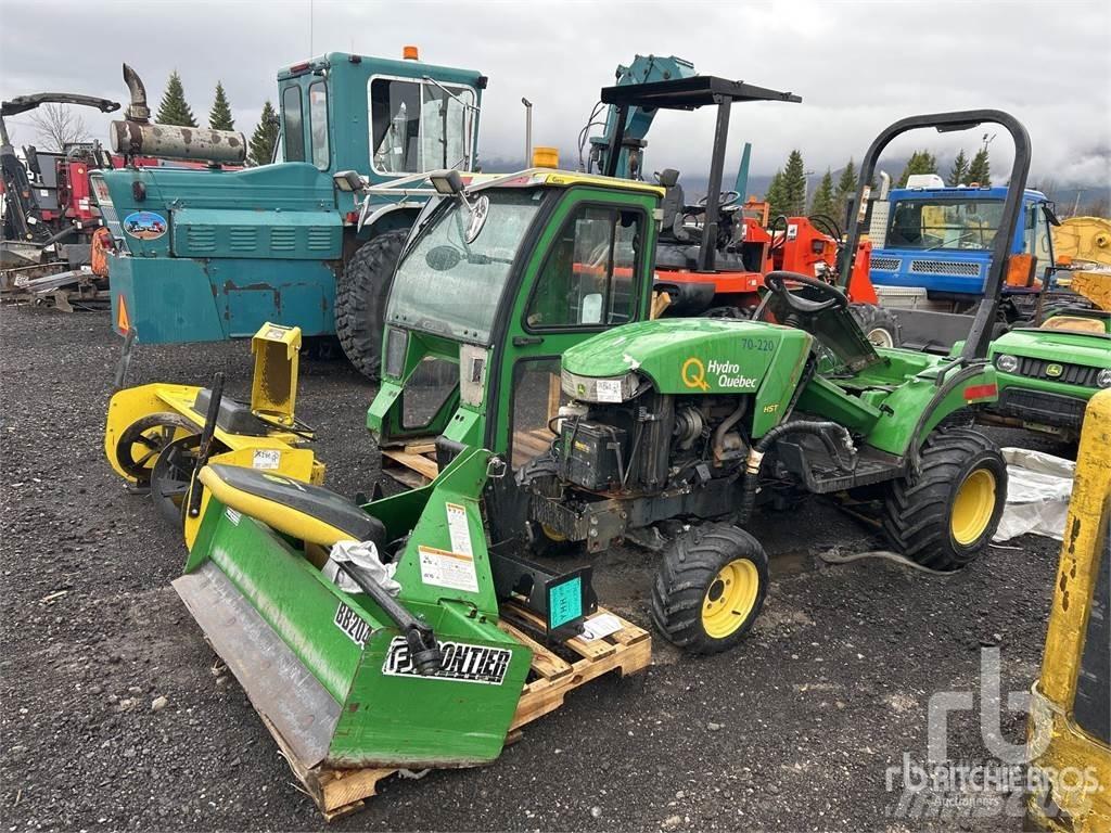 John Deere 2305 Manji traktori