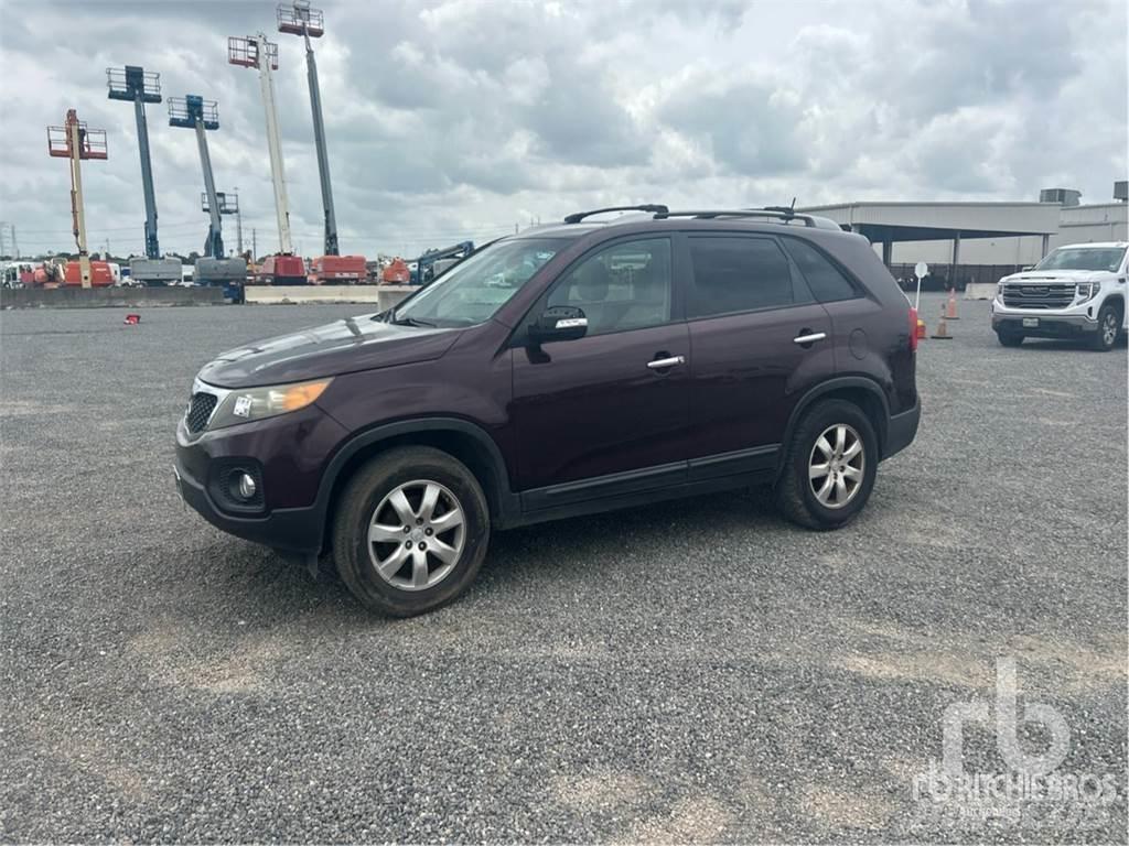Kia SORENTO Automobili
