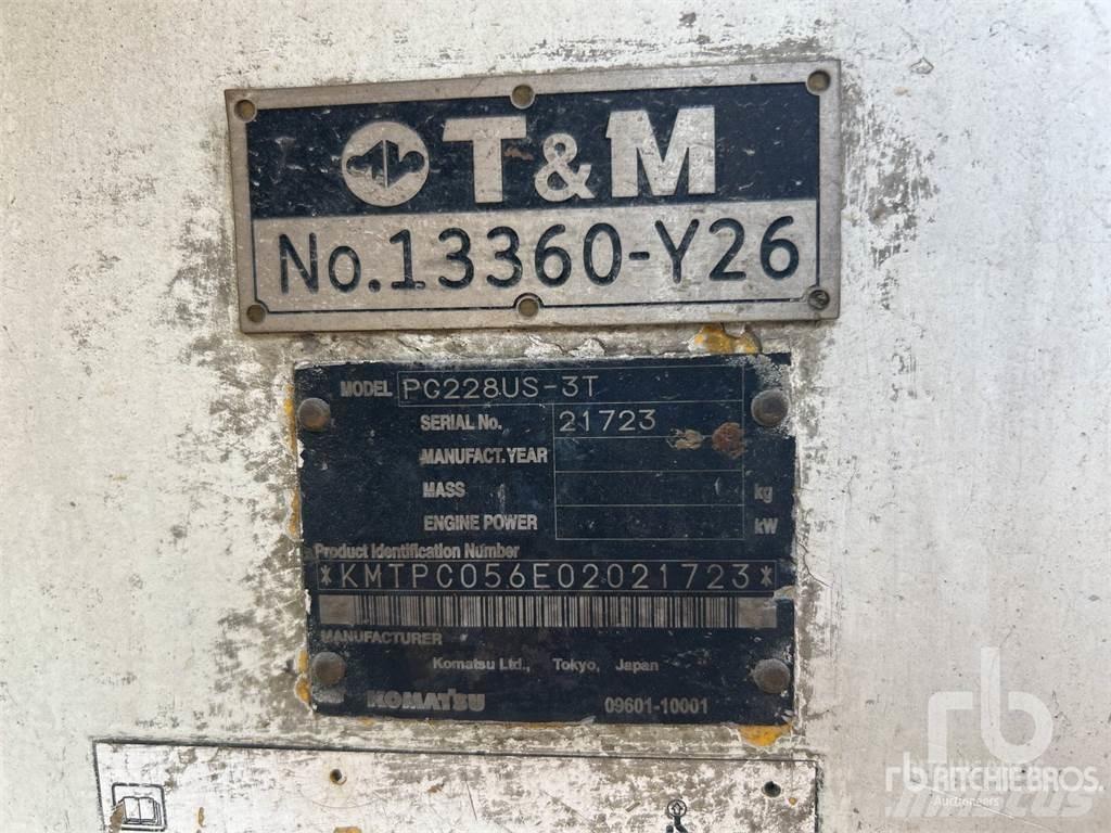 Komatsu PC228US Bageri guseničari