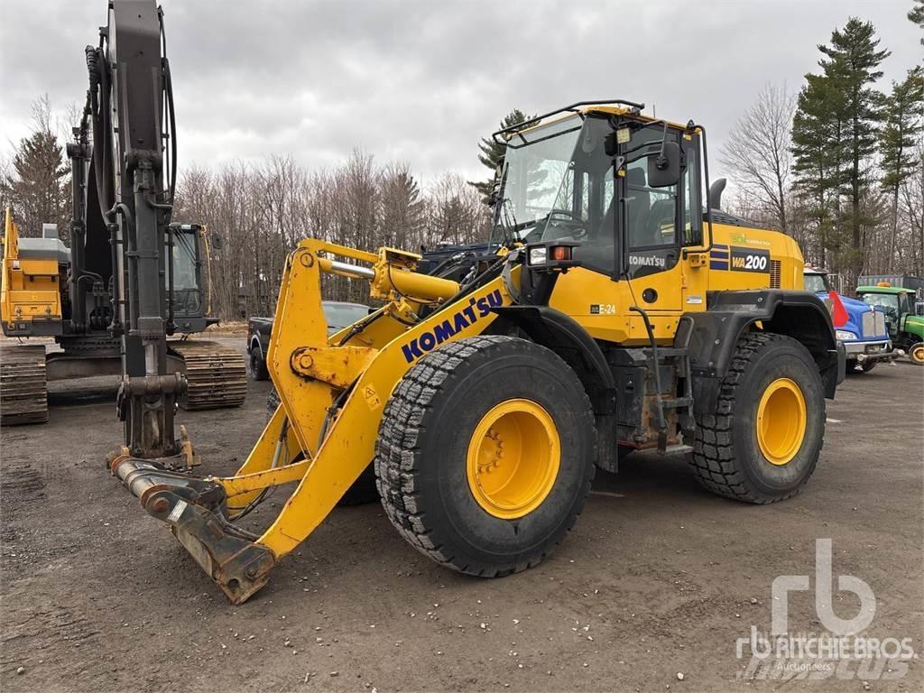 Komatsu WA200-8 Utovarivači na točkove
