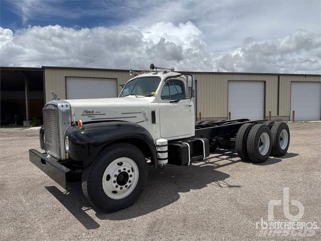 Mack B753S Kamioni-šasije