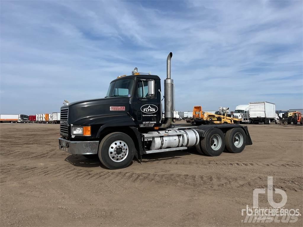 Mack CH613 Tegljači