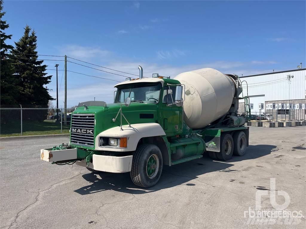 Mack CH613 Kamioni mešalice za beton