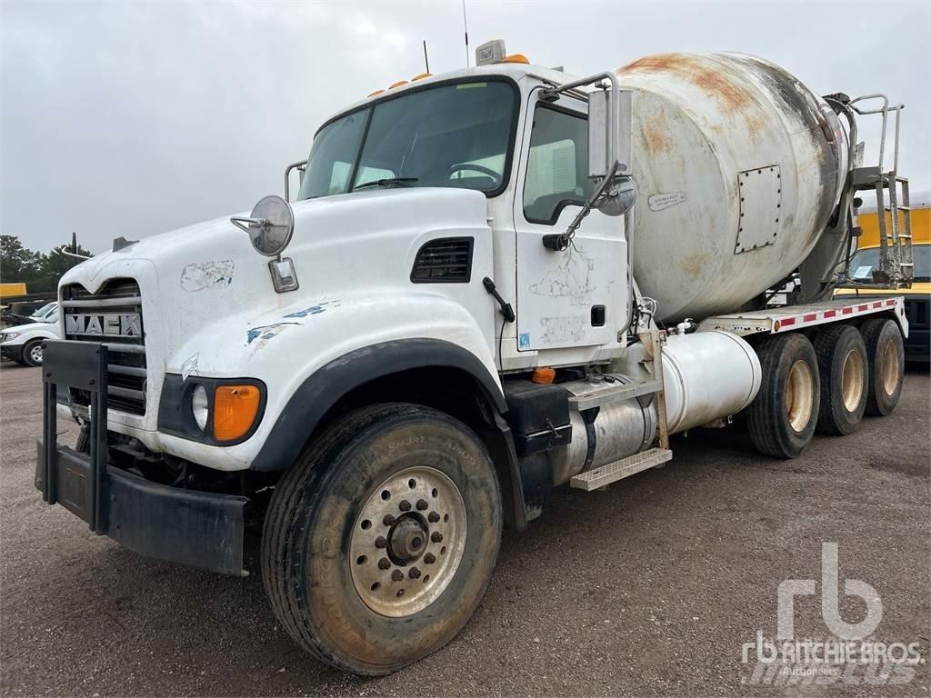 Mack CV713 Kamioni mešalice za beton
