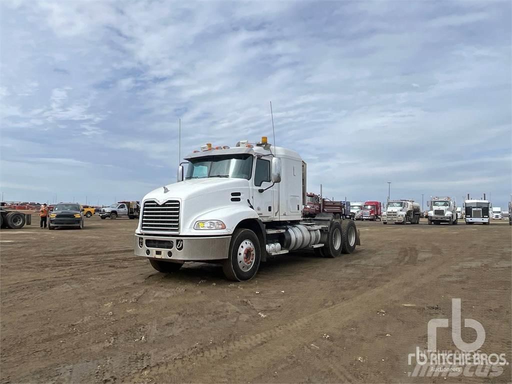 Mack CXU613 Tegljači