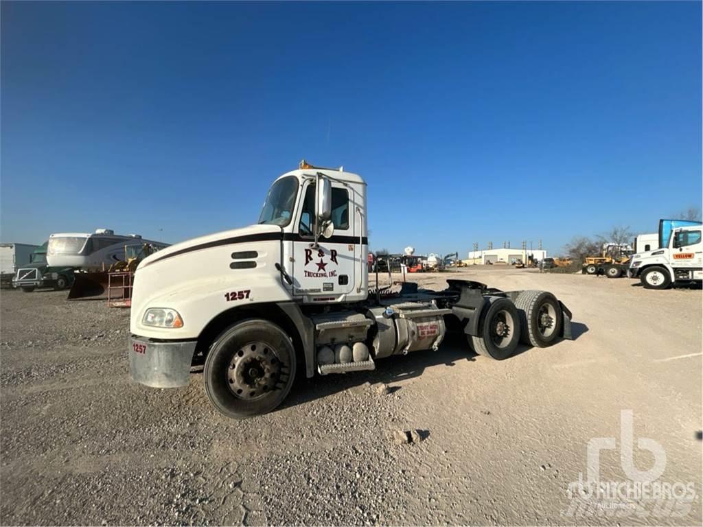 Mack CXU613 Tegljači