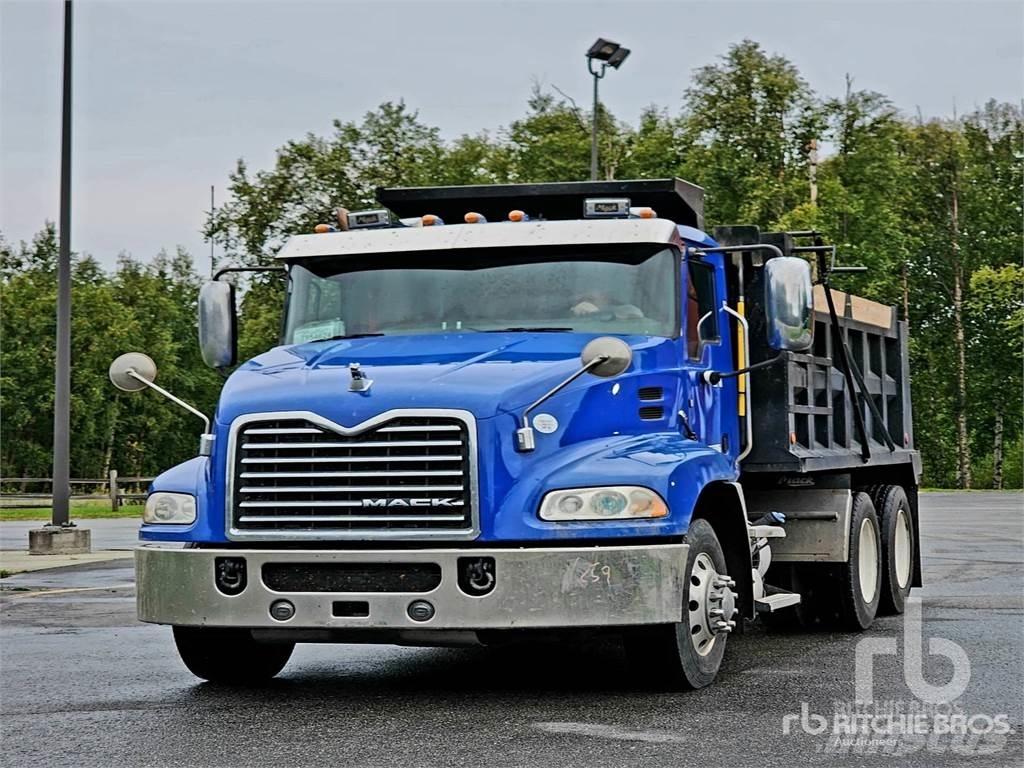 Mack CXU613T Kiperi kamioni