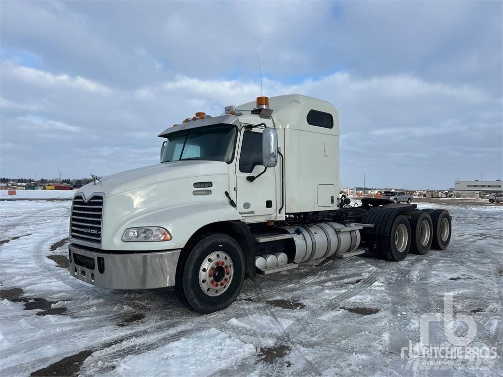 Mack CXU614 Tegljači