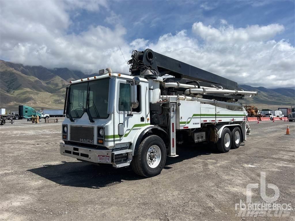 Mack MR688S Kamioni mešalice za beton