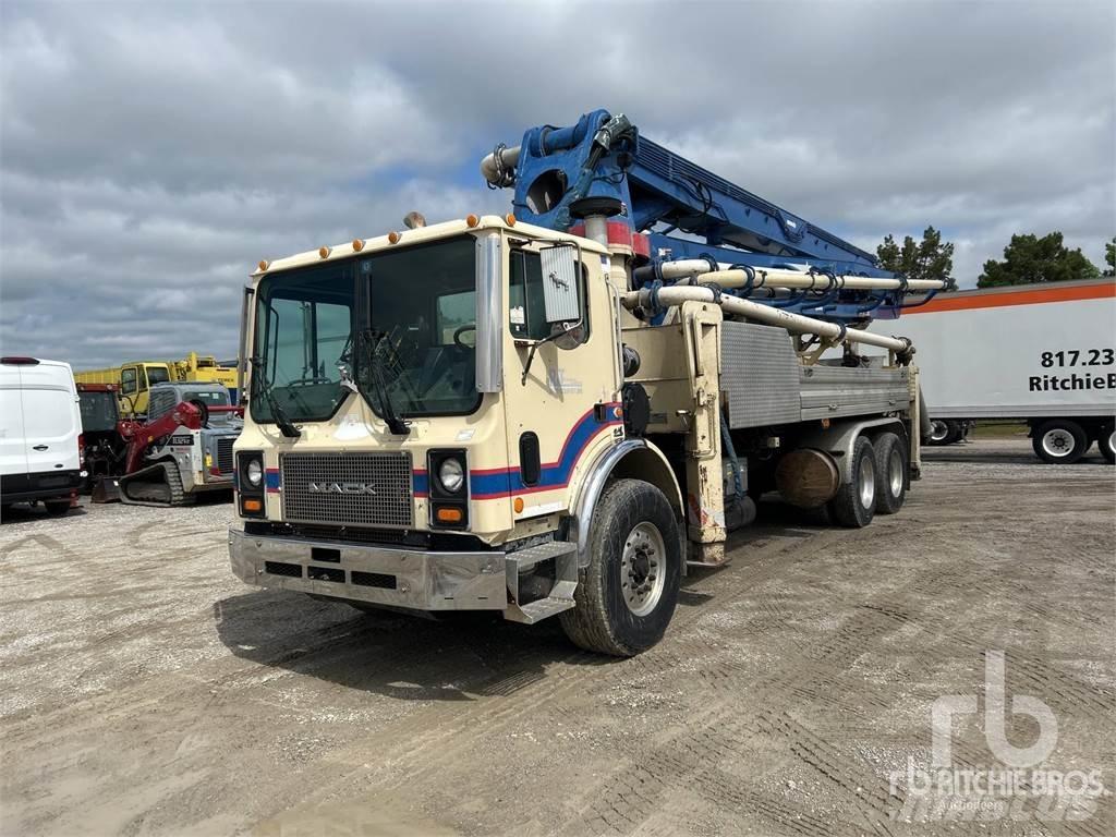 Mack MR688S Kamioni mešalice za beton