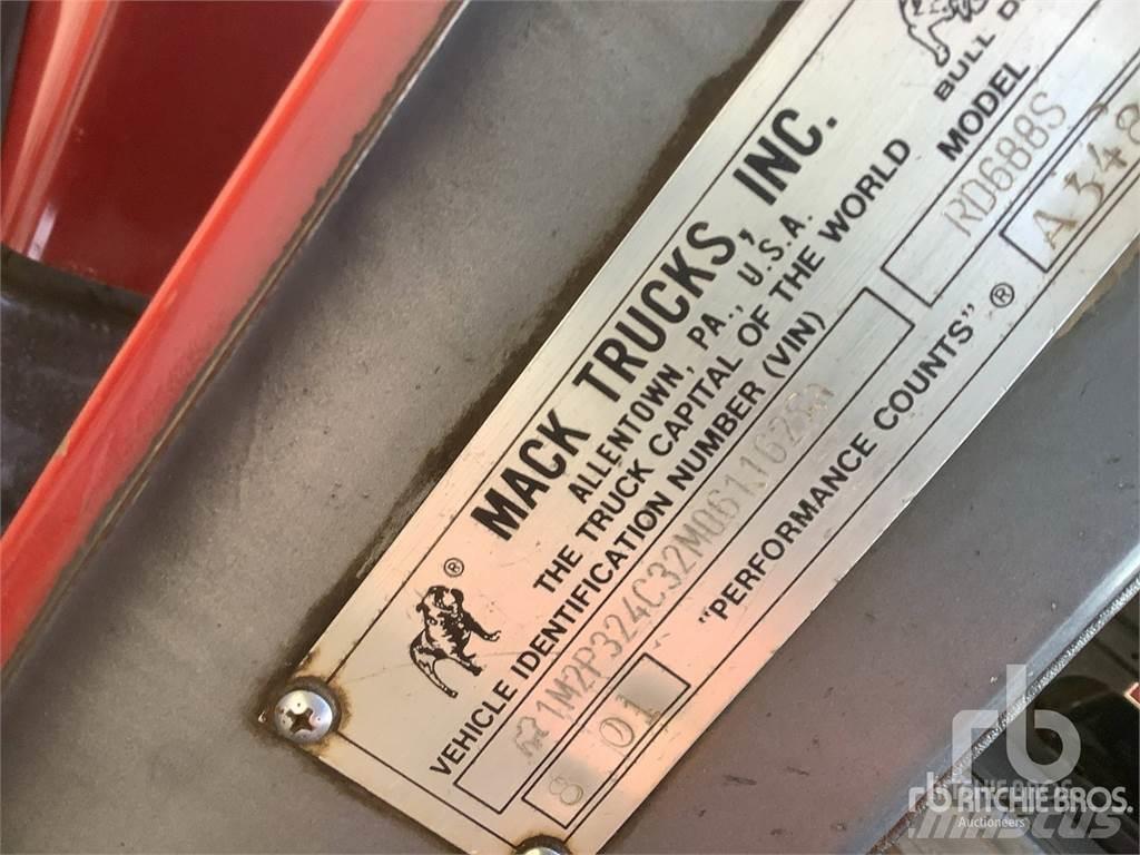 Mack RD688S Kamioni za podizanje kablova