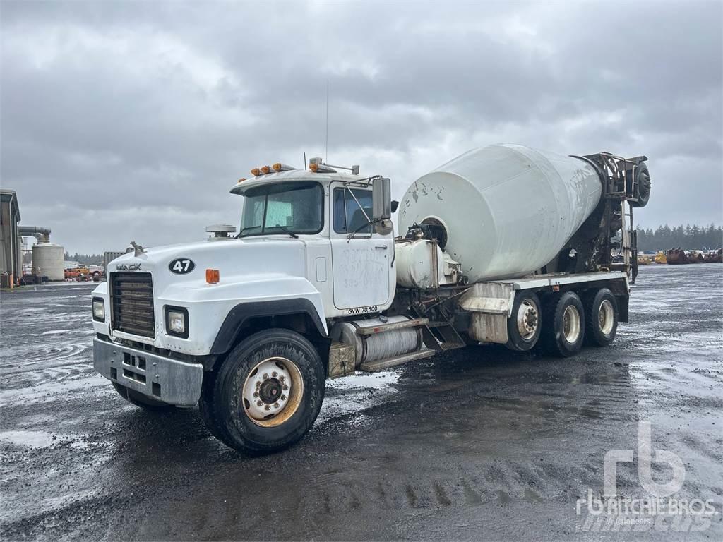 Mack RD690S Kamioni mešalice za beton