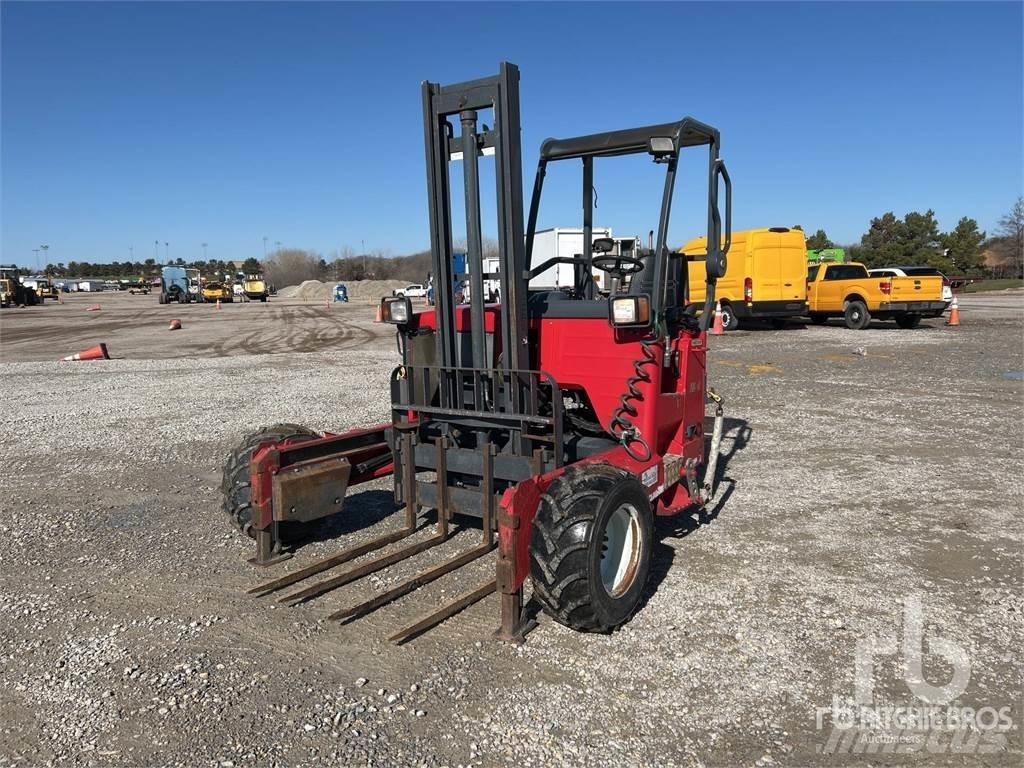 Moffett M50 Vanterenski viljuškar