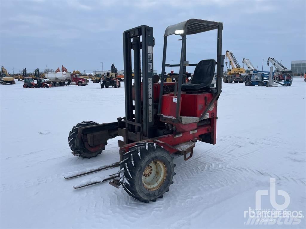 Moffett M5000 Vanterenski viljuškar