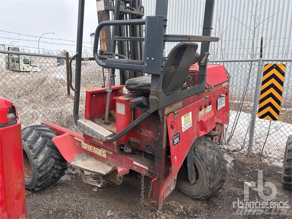 Moffett M5500 Vanterenski viljuškar