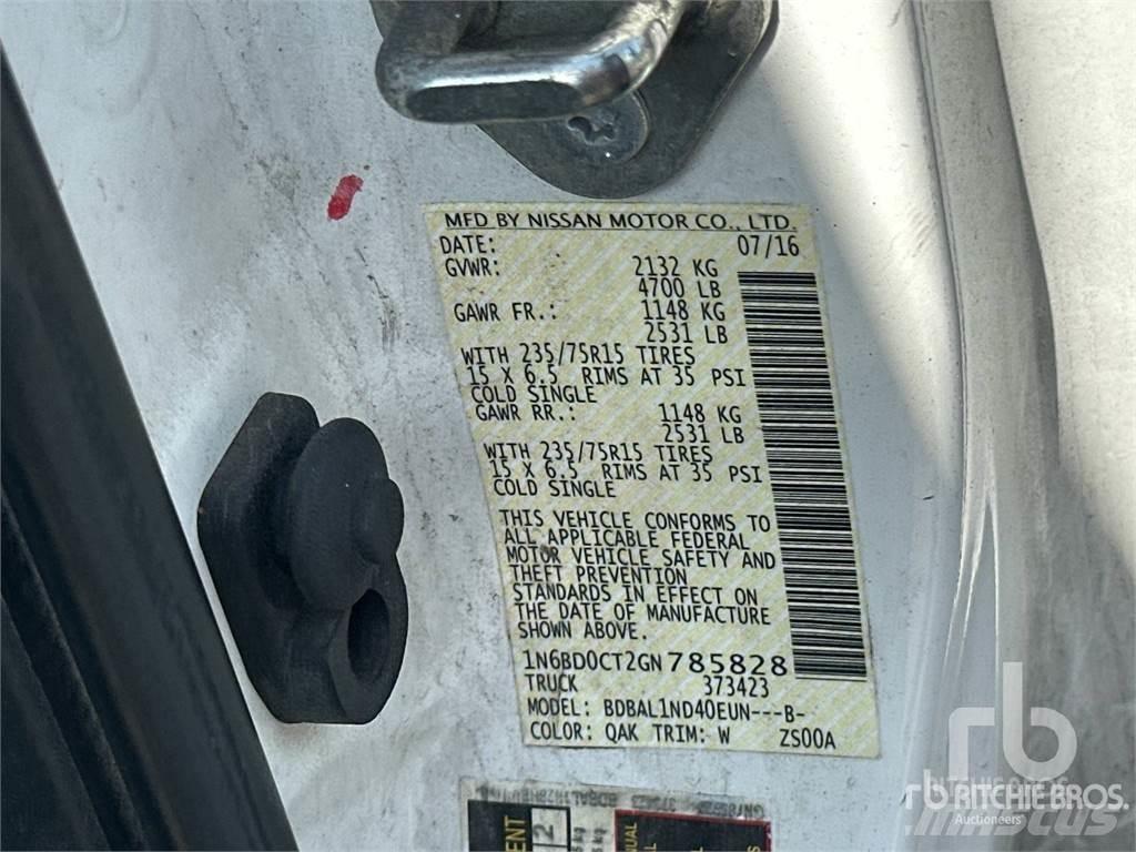 Nissan FRONTIER Pik up kamioni