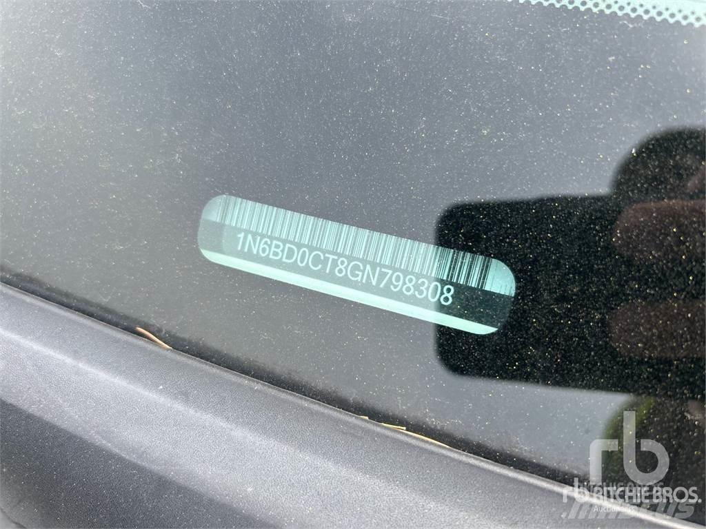 Nissan FRONTIER Pik up kamioni