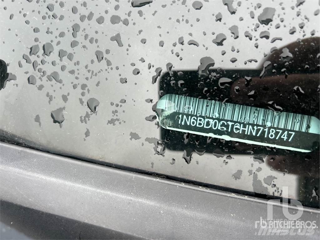 Nissan FRONTIER Pik up kamioni