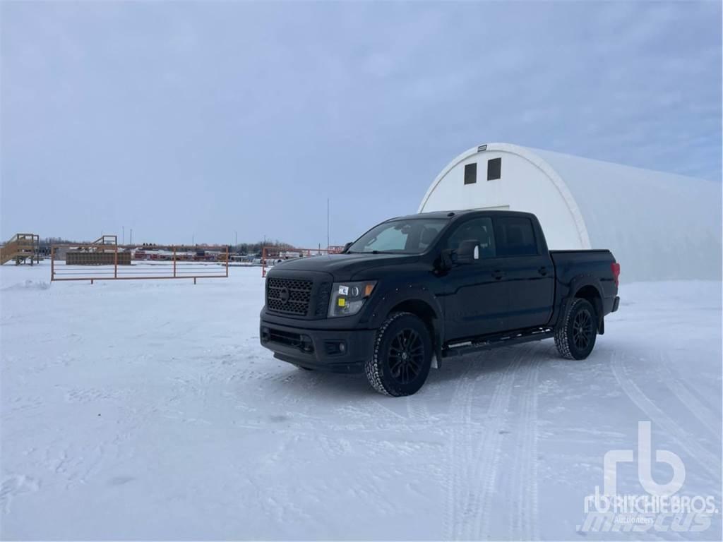 Nissan TITAN Pik up kamioni