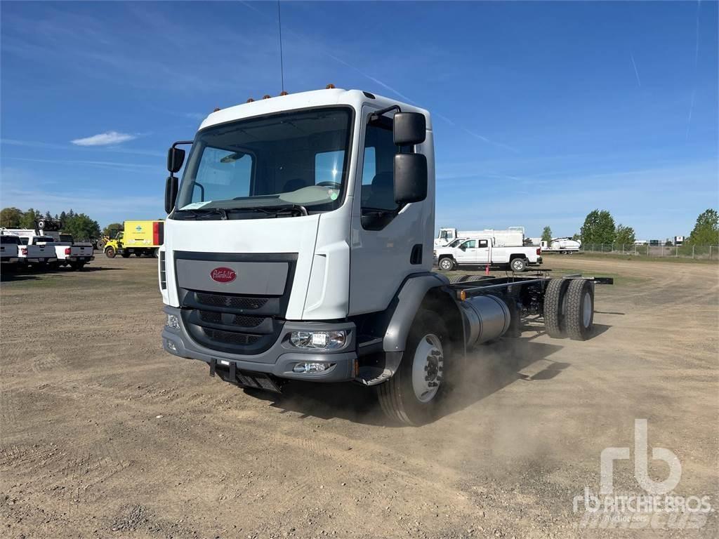 Peterbilt 220 Kamioni-šasije