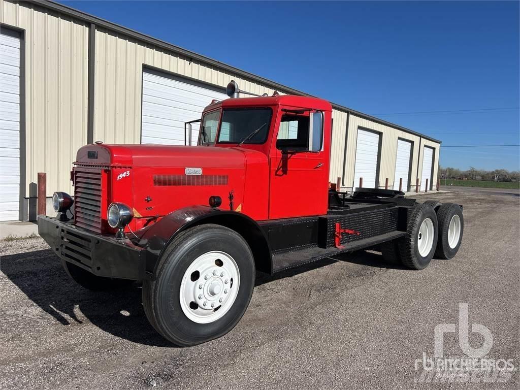 Peterbilt 354DT Tegljači