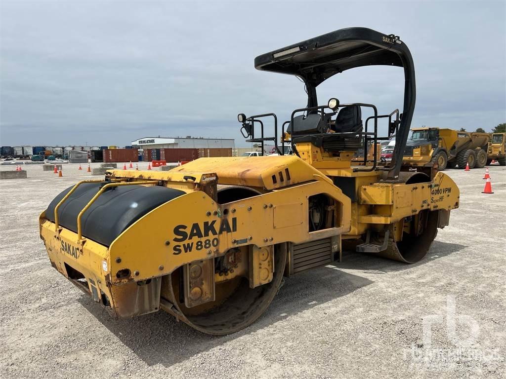 Sakai SW880 Valjci sa duplim bubnjem