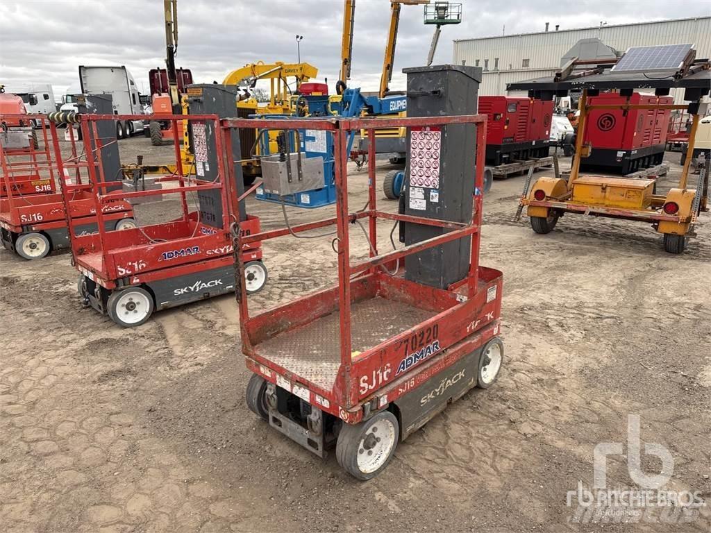 SkyJack SJ16 Utovorne dizalice, vitla i liftovi za materijal