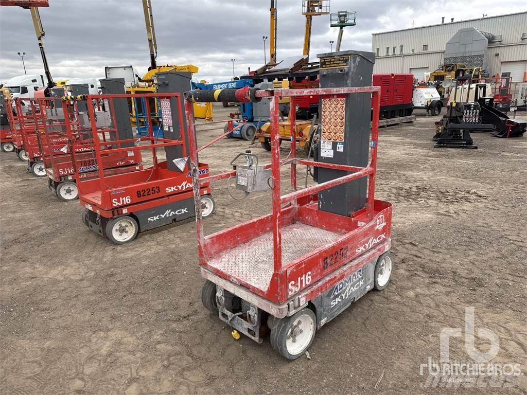 SkyJack SJ16 Utovorne dizalice, vitla i liftovi za materijal