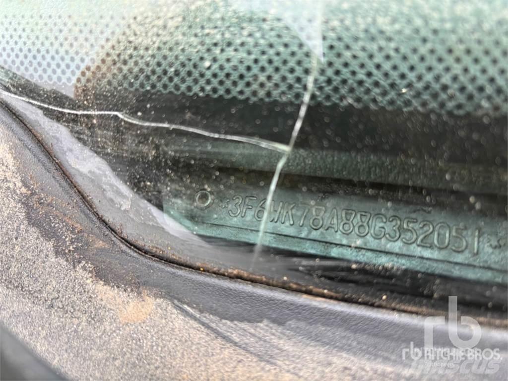 Sterling BULLET Komunalna vozila za opštu namenu