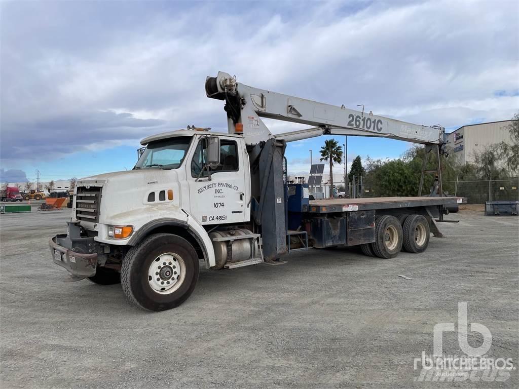 Sterling L7500 Kamioni sa kranom