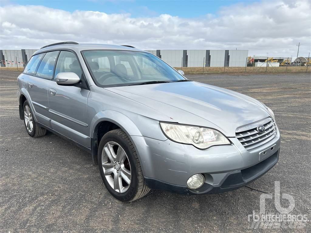Subaru OUTBACK Automobili