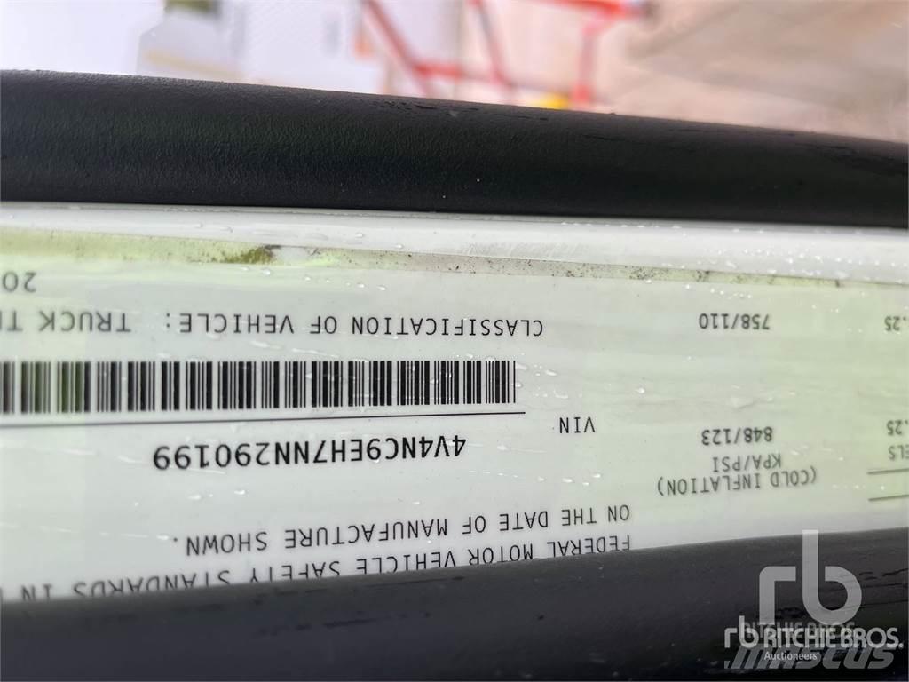 Volvo VNL Tegljači