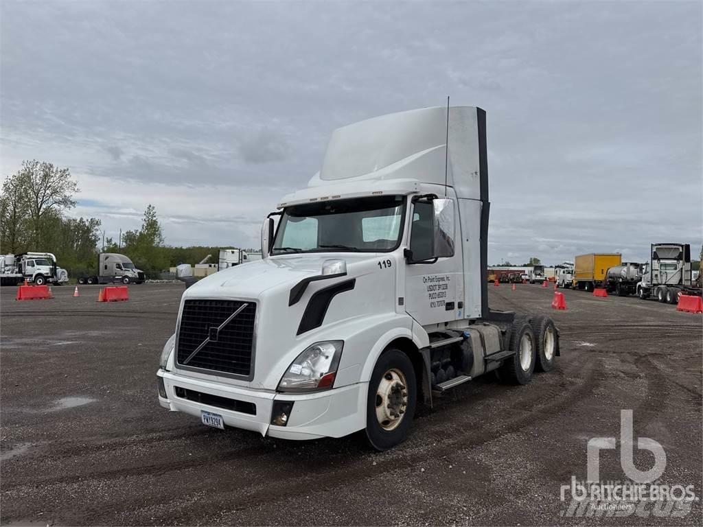 Volvo VNL300 Tegljači