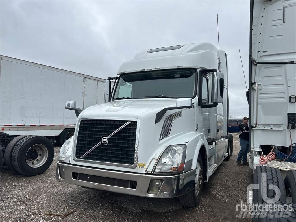 Volvo VNL670 Tegljači