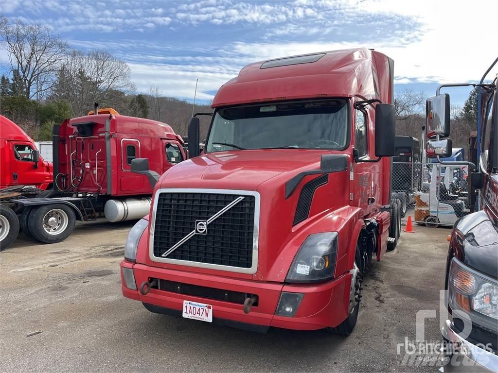Volvo VNL670 Tegljači